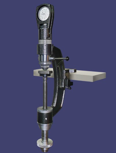 Прибор переносной измерения твердости по методу Роквелла ТОЧМАШПРИБОР ТРП-5011 Инструмент для центрирования вала